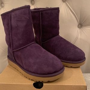 UGG classic short II